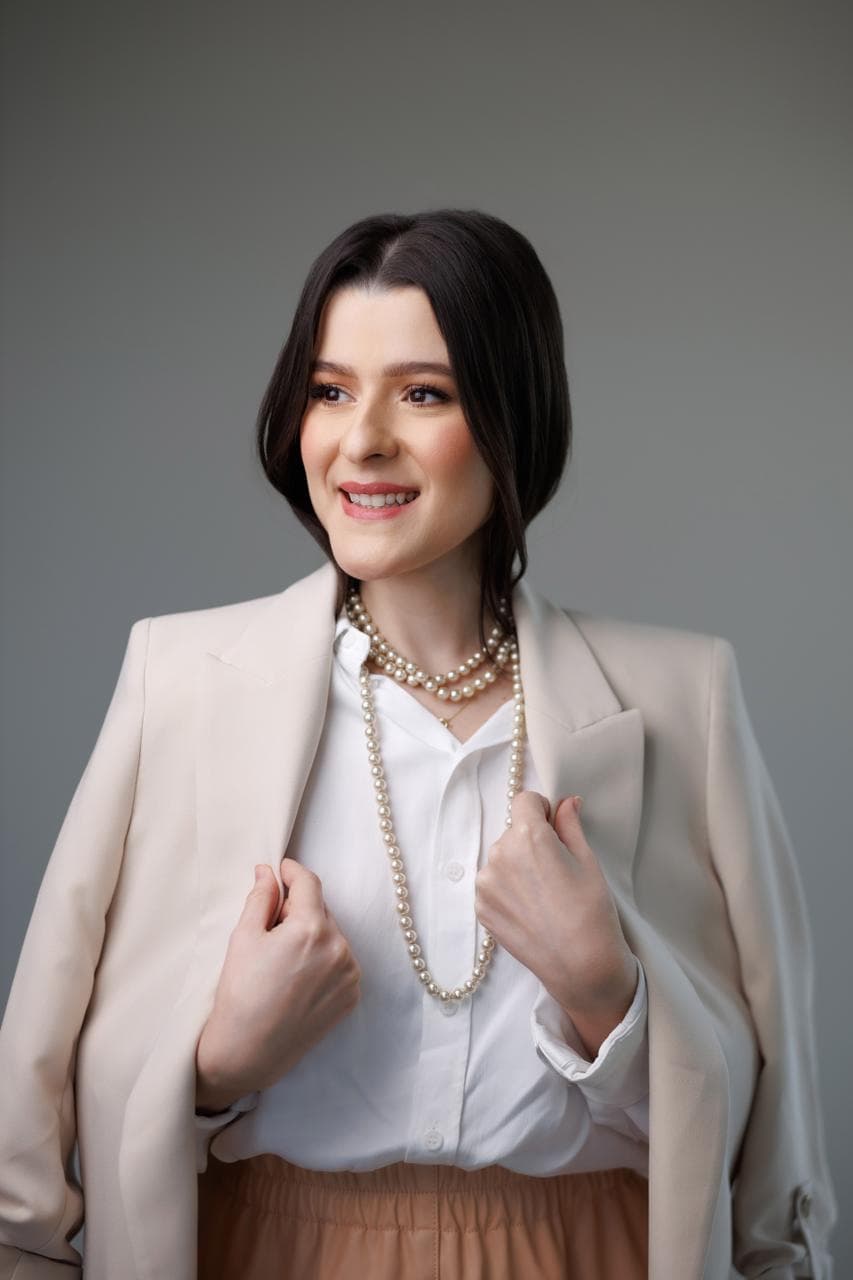 Dra. Kalina Ribeiro — Dermatologista em Fortaleza, Membro titular da SBD